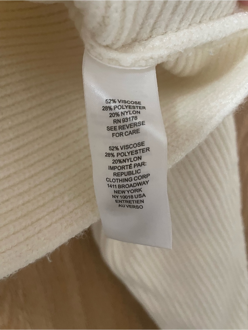 House of Harlow Sweater - Picture 3 of 3